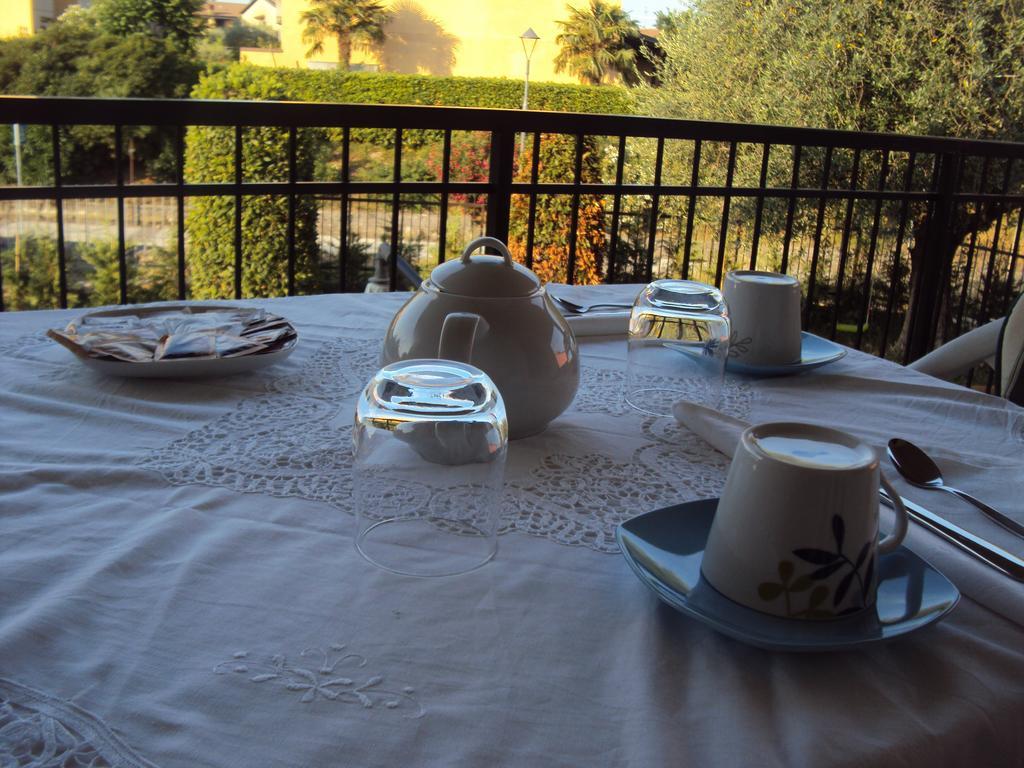B&B Rosa Del Garda Lazise Exteriör bild
