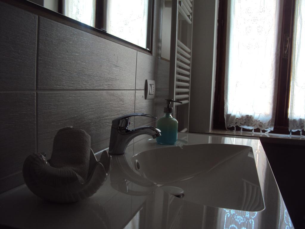 B&B Rosa Del Garda Lazise Exteriör bild